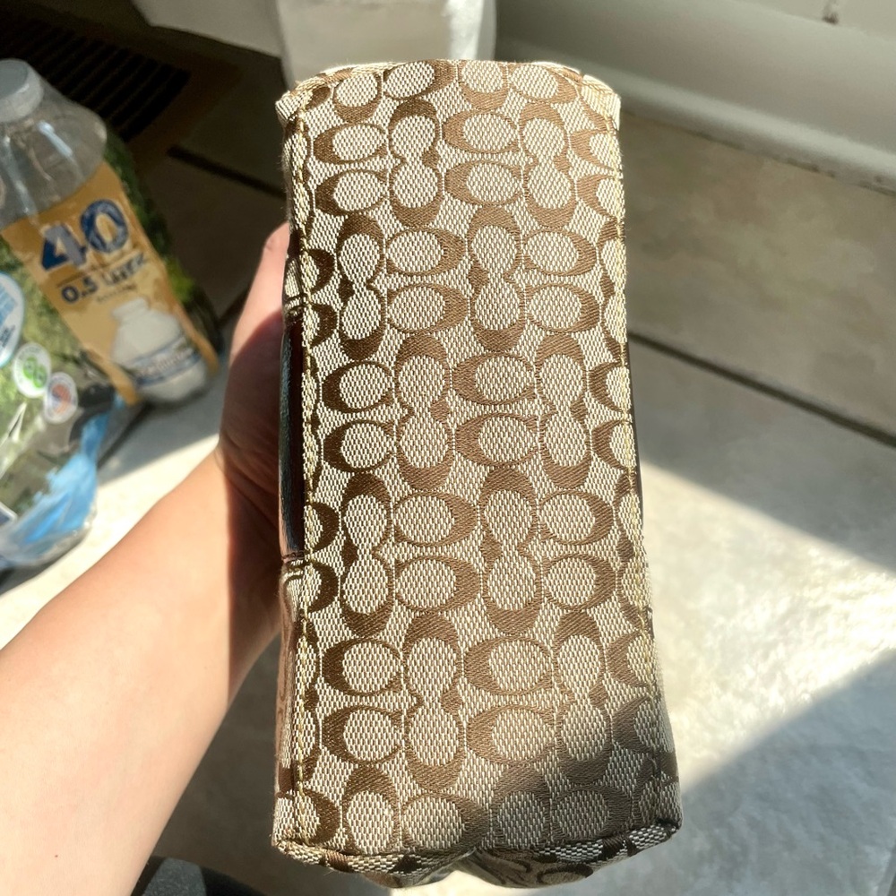 Coach Mini Monogram - Picture 6 of 16